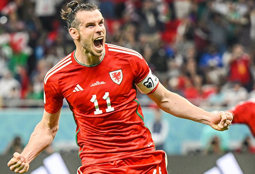 Gareth Bale, Wales Football